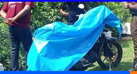 துப்பாக்கிதாரிகளின் மோட்டார் சைக்கிள் மீட்பு